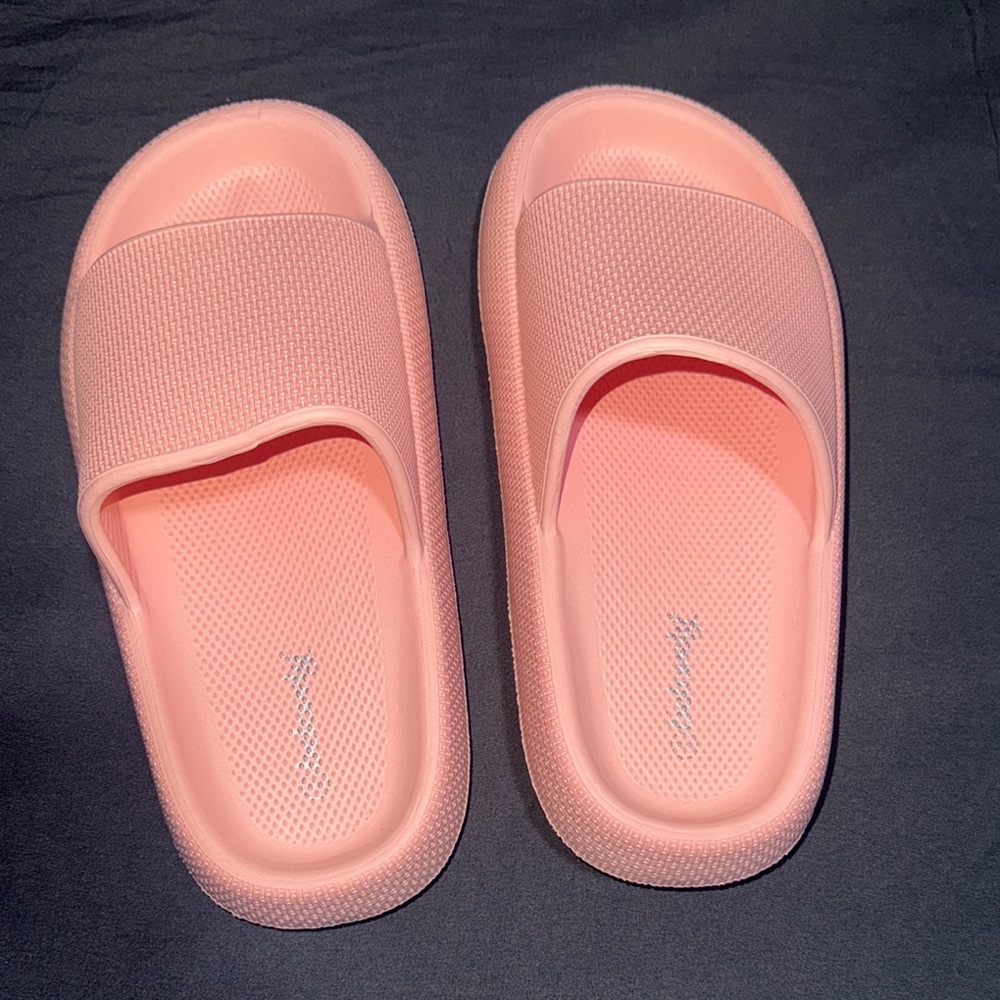 Comfortable Pink Women's Slippers